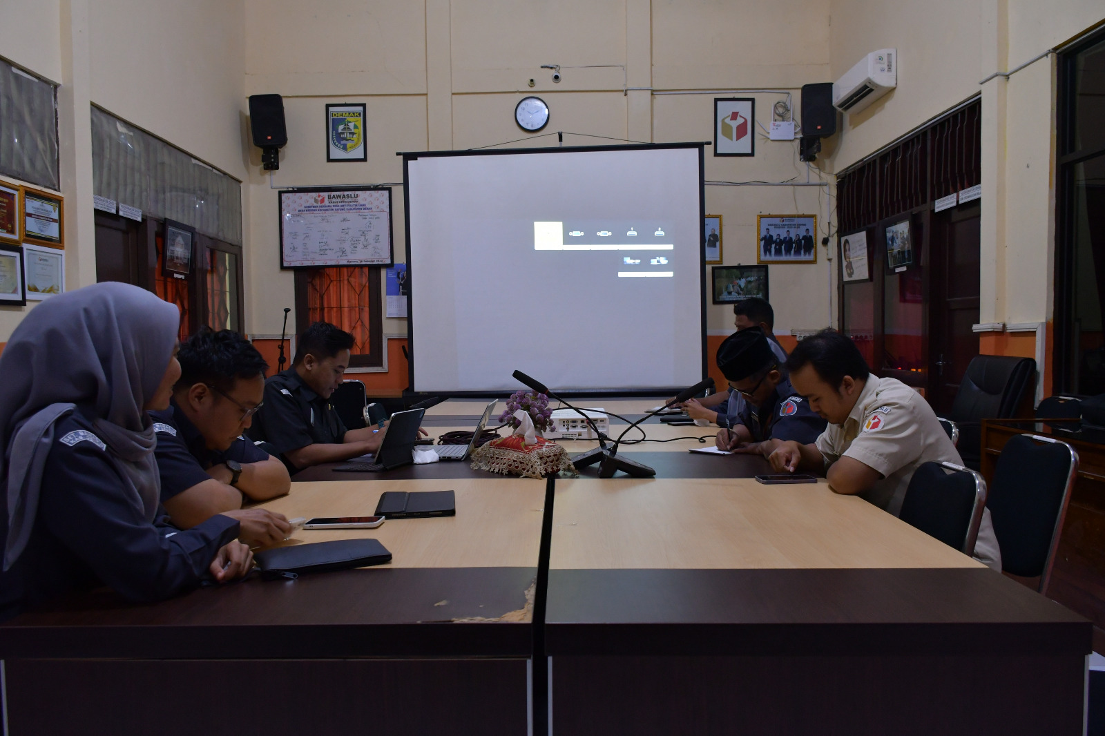 rapat humas