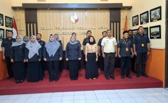 Bawaslu Demak Menyanyikan Indonesia Raya